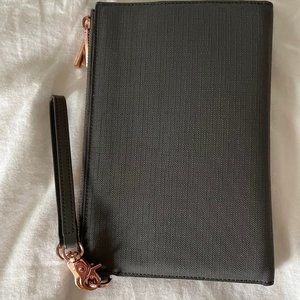 Dagne Dover Essentials Clutch